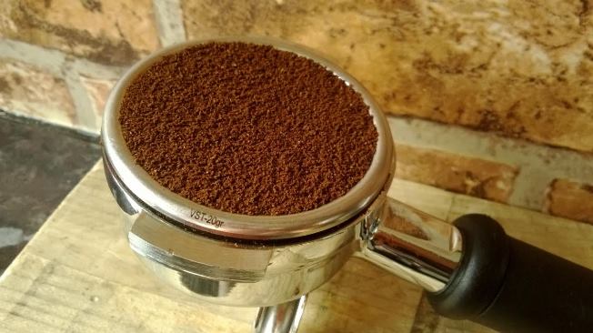 Example of coffee evenly distributed in the tamper